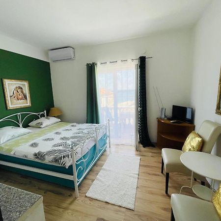 Apartments Esperanza Pašman Eksteriør bilde